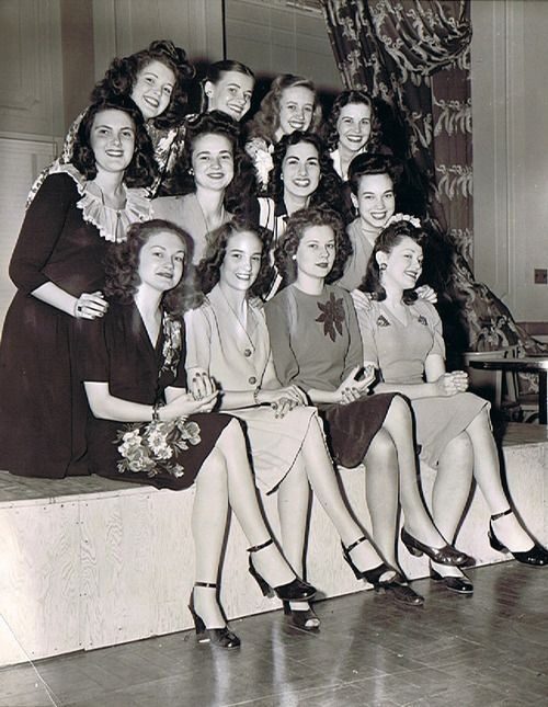 Vintage photo: a group of young women dressed up together